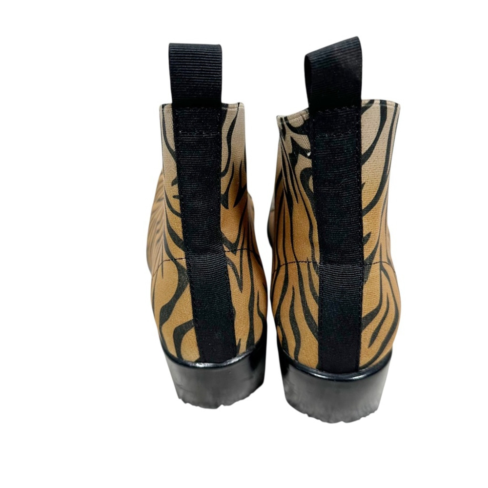 Charleston Shoe Co Telfair Tiger Stripe Print Ankle Boots Slip on Heels Size 9 - Picture 5 of 11